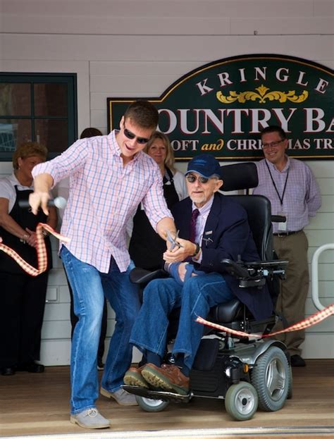 Yankee Candle Founder Michael Kittredge II Dies at 67 .